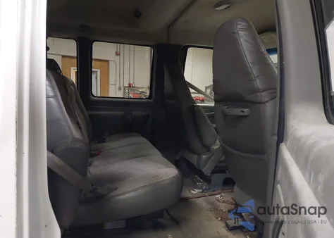 2004 Chevrolet Express из США, поврежденный, VIN 1GAHG39U641233542